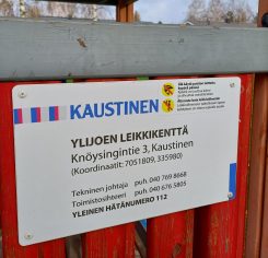 Leikkikentän kyltti